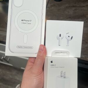 Apple iPhone 17 Transparent Case with MagSafe